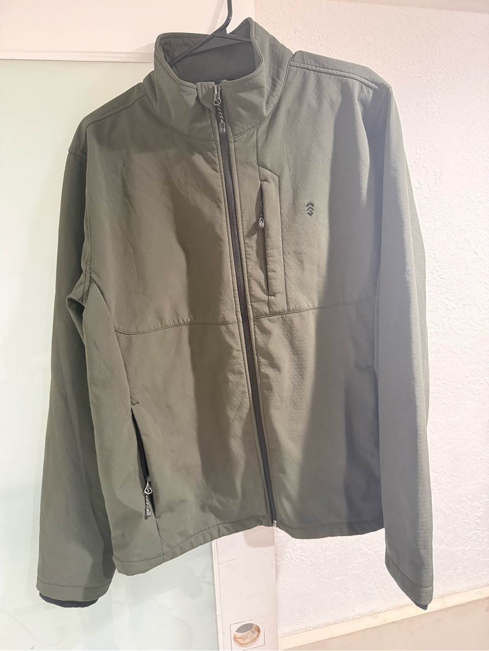 Men's Olive Lightweight Jacket with Zip Pockets - Unbranded